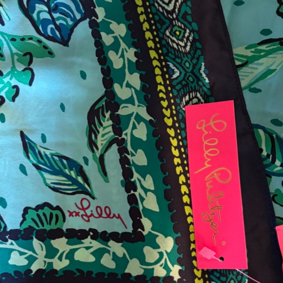 Lilly Pulitzer Blue Scarf - Picture 4 of 5
